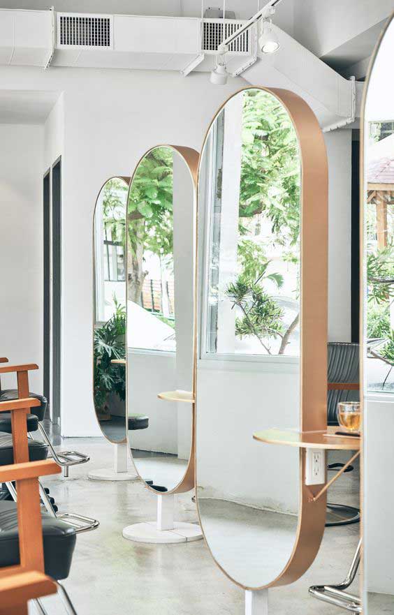 آینه آرایشگاه قدی