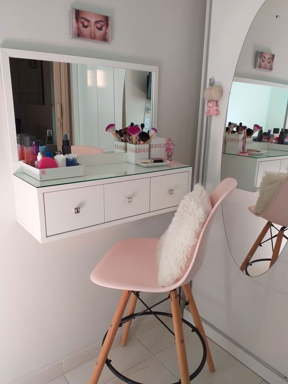 آینه و میز آرایش