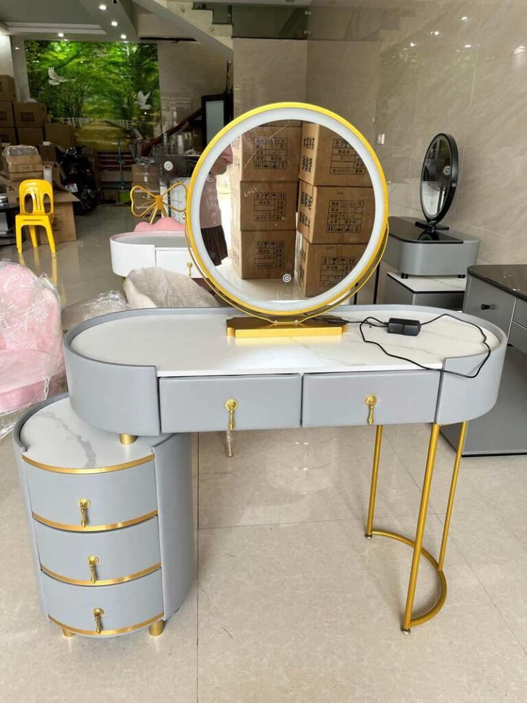 آینه برای آرایش