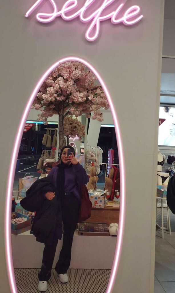 آینه دیواری مزونی