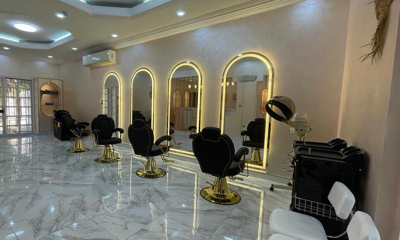 آینه قدی سالن زیبایی