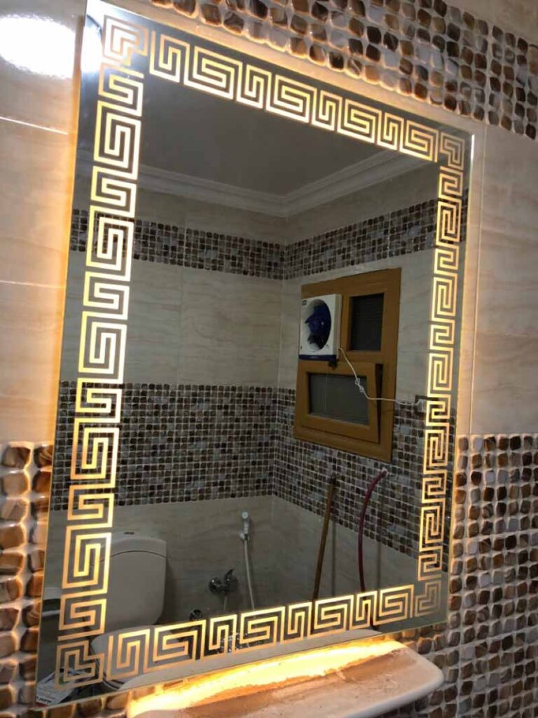 آینه نورپردازی شده
