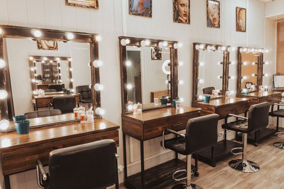 آینه هالیوودی برای آرایش عروس