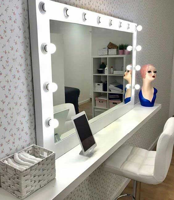 آینه آرایشگاهی اروپایی