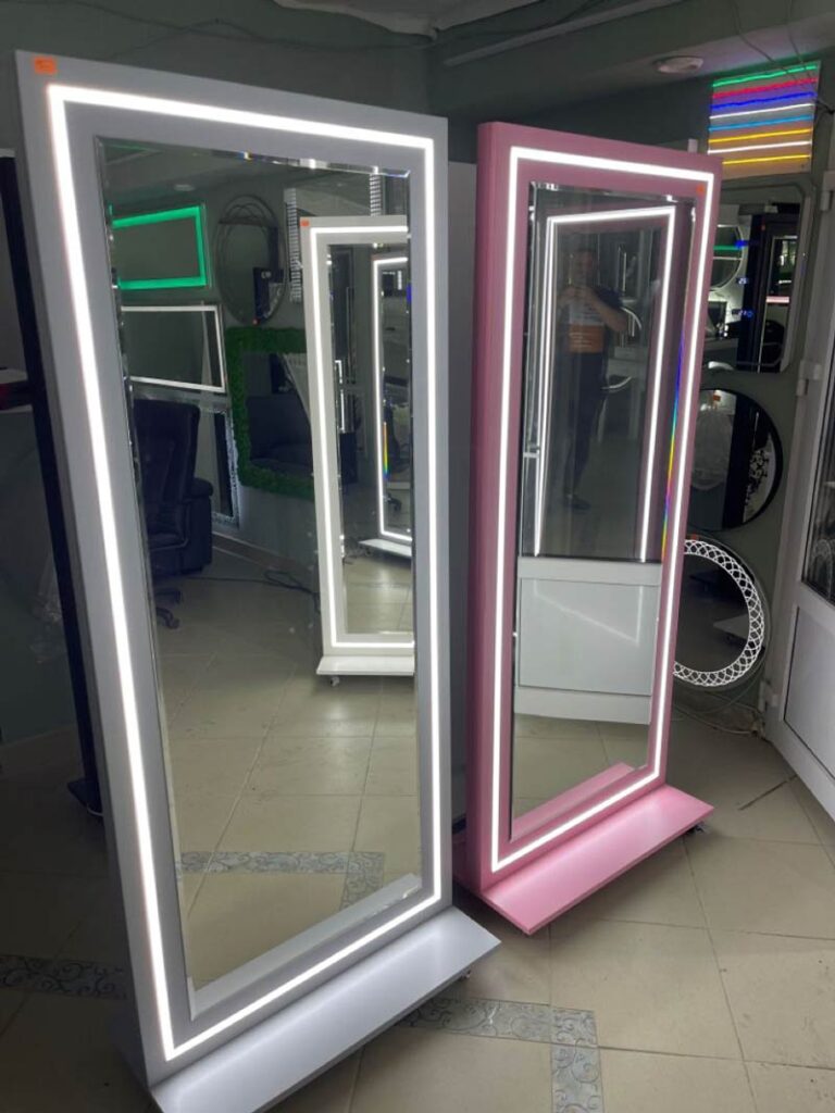 آینه قدی متحرک