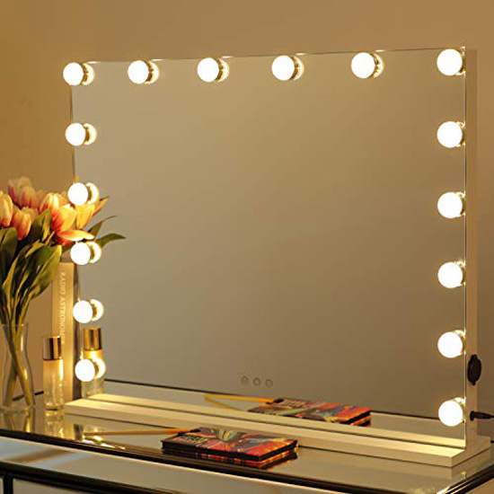 آینه لامپی برای میز آرایش