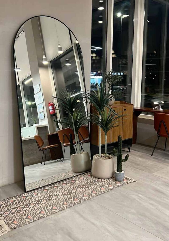 آینه قدی دور فلزی