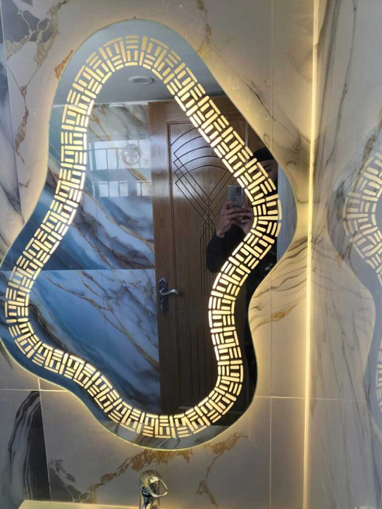 آینه نوری قم