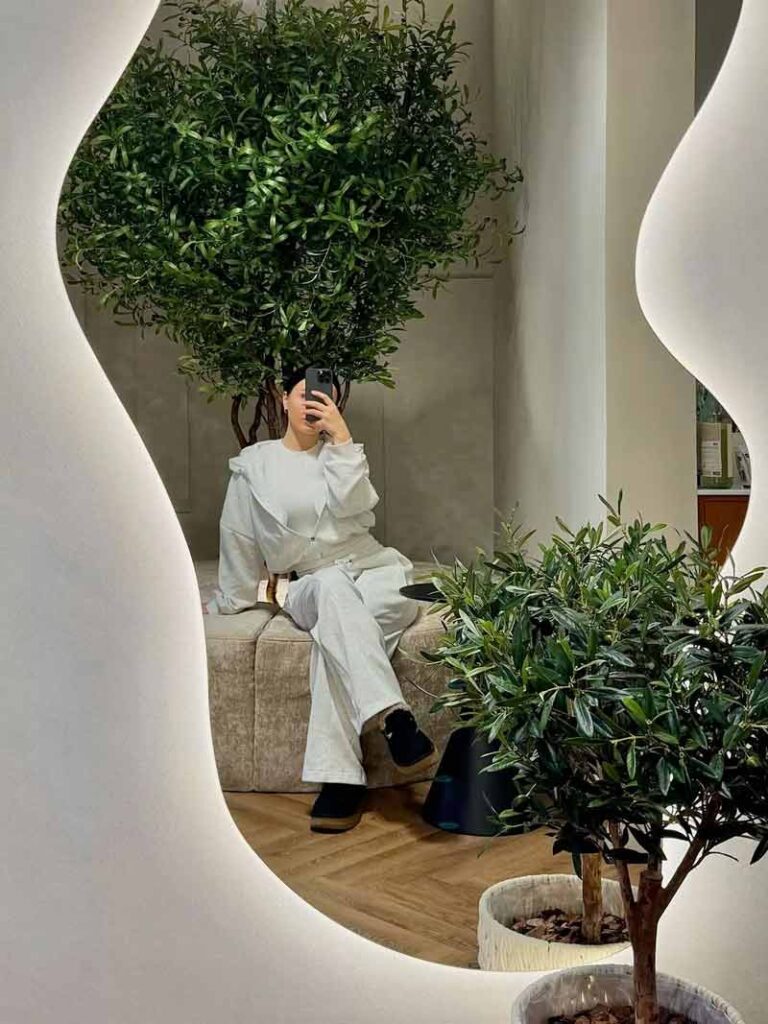 آینه قدی دیواری بدون قاب