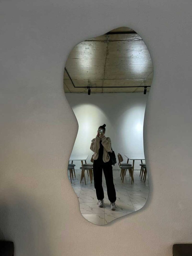 آینه قدی دیواری بدون قاب