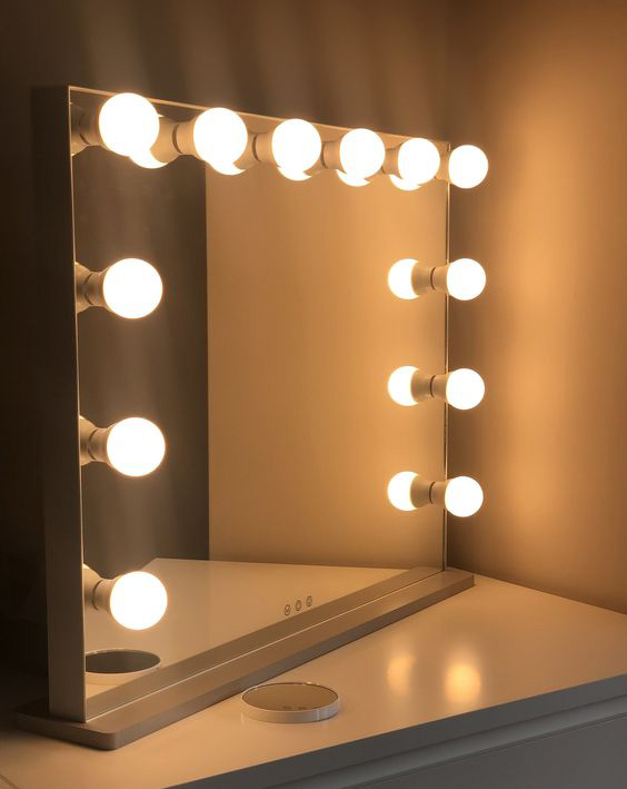 آینه نوری سالن زیبایی