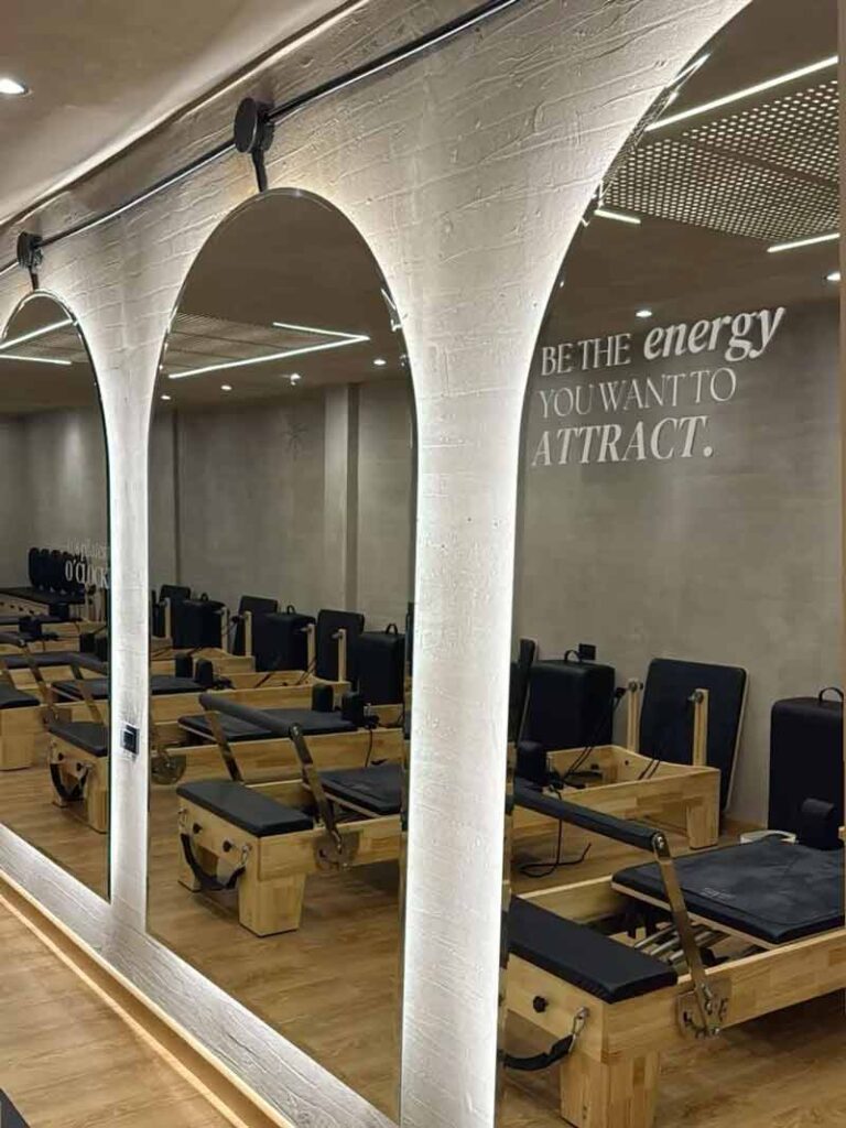 آینه باشگاه بدنسازی