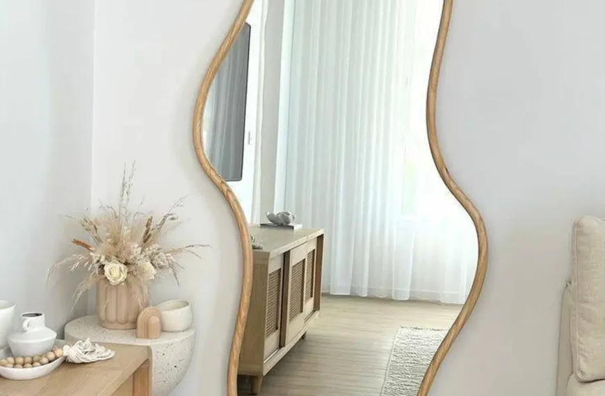 آینه دخترانه