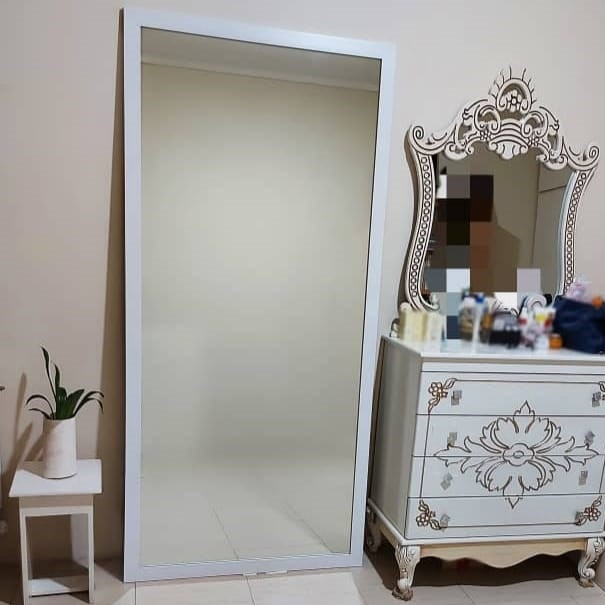 آینه قدی سفید